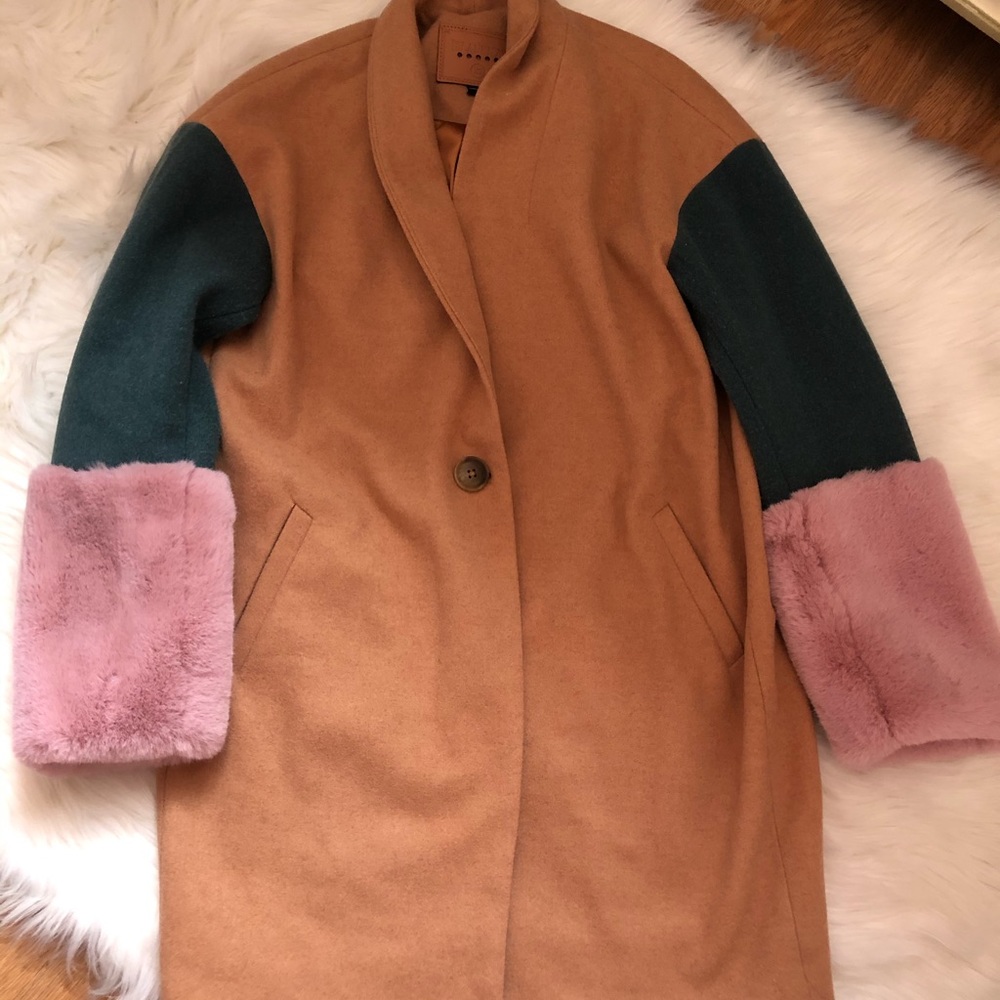 Out of office Blanc NYC Coat